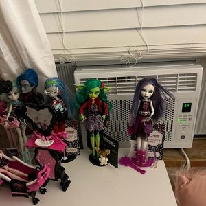 Monster high doll lot